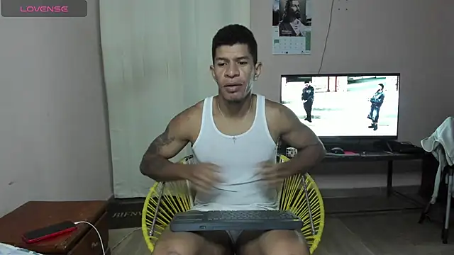 Snapshot of antonio_aguilarx chatting on 23, 6, 2026 antonio aguilarx online show from 23, 6, 2026