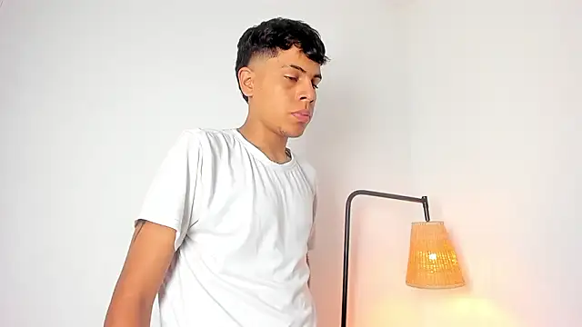 Snapshot of Skinnyfucked chatting on 11, 3, 2026 Skinnyfucked online show from 11, 3, 2026