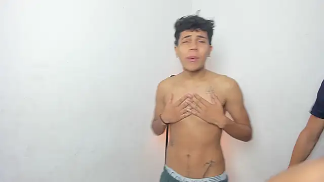 Snapshot of Skinnyfucked chatting on 7, 4, 2026 Skinnyfucked online show from 7, 4, 2026