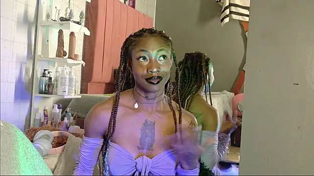 Snapshot of DaniaMarcell chatting on 11, 4, 2026 DaniaMarcell online show from 11, 4, 2026