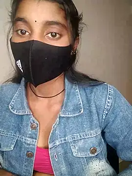 Snapshot of Erotic-Girl chatting on 12, 1, 2026 Erotic-Girl online show from 12, 1, 2026