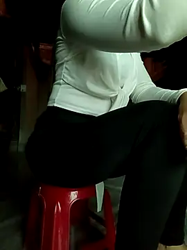 Snapshot of hoahong2 chatting on 5, 3, 2026 hoahong2 online show from 5, 3, 2026