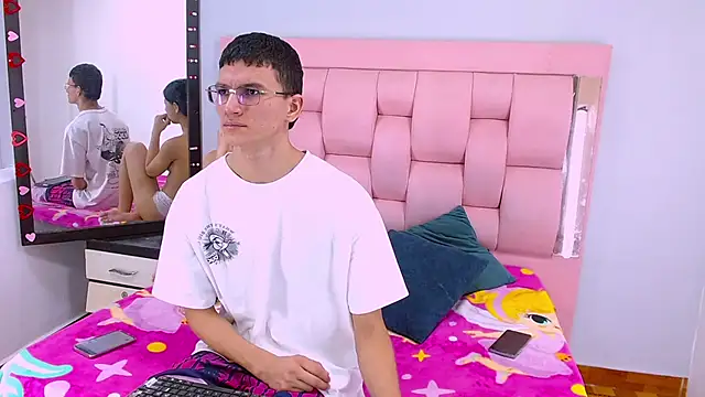 Snapshot of Sophi_and_Jack chatting on 18, 2, 2026 Sophi and Jack online show from 18, 2, 2026