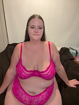 carinabro10 online show from 5, 3, 2026