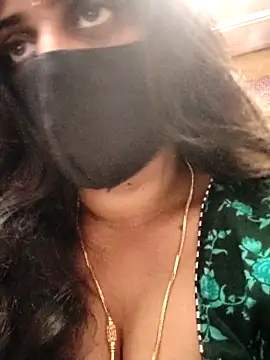 Snapshot of suma_telugu1 chatting on 10, 4, 2026 suma telugu1 online show from 10, 4, 2026