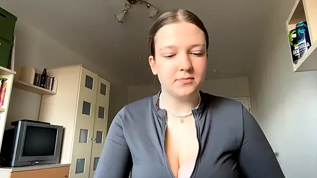 JammieMickiewicz online show from 17, 3, 2026