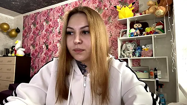 Snapshot of TraciBallena chatting on 6, 2, 2026 TraciBallena online show from 6, 2, 2026