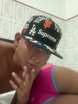 Snapshot of GeorgiandCoi chatting on 5, 4, 2026 GeorgiandCoi online show from 5, 4, 2026