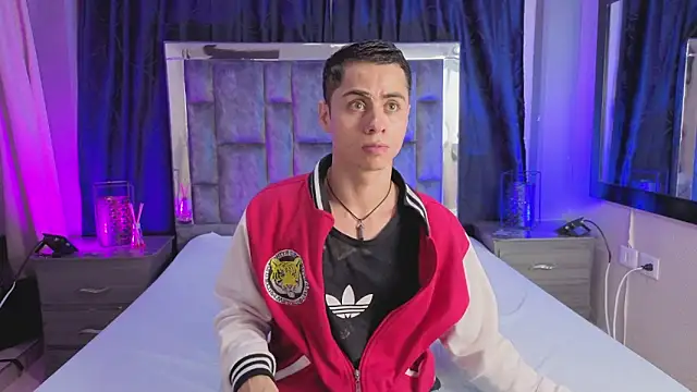 LeoMonnroe online show from 9, 2, 2026