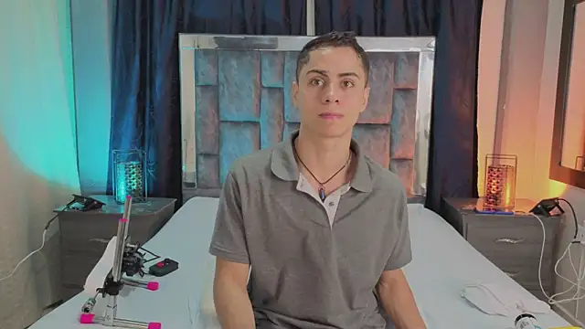 LeoMonnroe online show from 22, 2, 2026