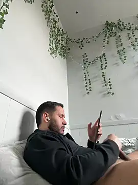 Ser02hot latino online show from 4, 3, 2026