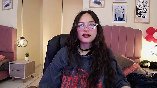 Snapshot of Hanabie_ chatting on 11, 4, 2026 Hanabie online show from 11, 4, 2026