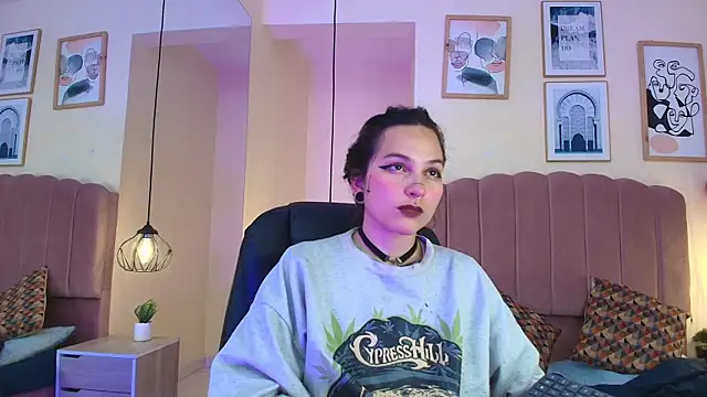 Snapshot of Hanabie_ chatting on 21, 4, 2026 Hanabie online show from 21, 4, 2026