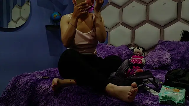 Snapshot of yvi_taylor chatting on 17, 4, 2026 yvi taylor online show from 17, 4, 2026