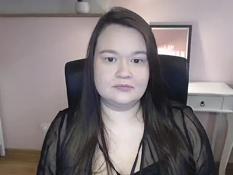 HollyDanceSoul online show from 9, 2, 2026