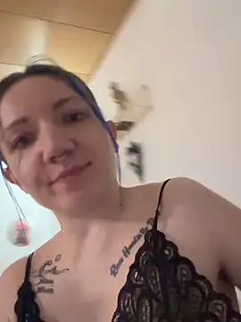 Snapshot of Marina_und_Jayden chatting on 4, 3, 2026 Marina und Jayden online show from 4, 3, 2026