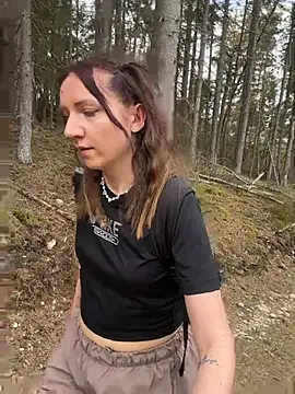 Snapshot of Marina_und_Jayden chatting on 16, 4, 2026 Marina und Jayden online show from 16, 4, 2026