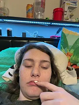 Snapshot of julia4thewin chatting on 4, 4, 2026 julia4thewin online show from 4, 4, 2026