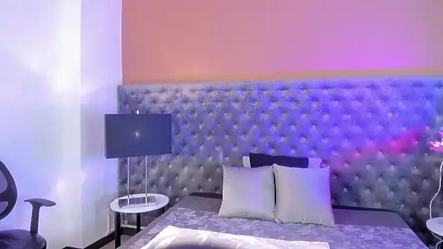 Snapshot of NatQueen chatting on 15, 1, 2026 NatQueen online show from 15, 1, 2026