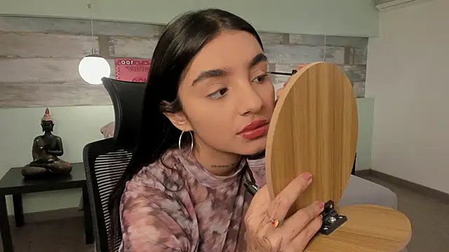 Snapshot of Abriil_cutee chatting on 3, 4, 2026 Abriil cutee online show from 3, 4, 2026