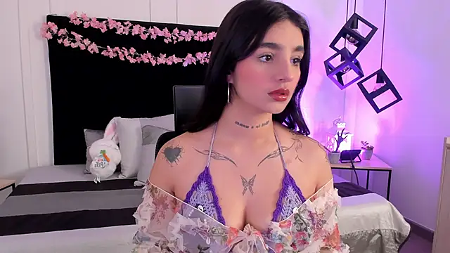 Snapshot of Abriil_cutee chatting on 6, 4, 2026 Abriil cutee online show from 6, 4, 2026