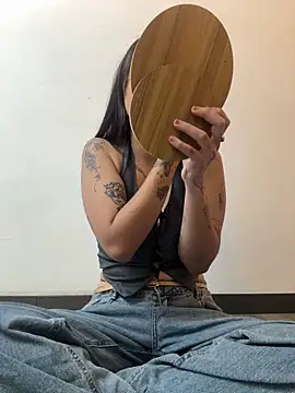 Snapshot of Abriil_cutee chatting on 11, 4, 2026 Abriil cutee online show from 11, 4, 2026