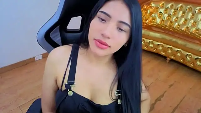 Snapshot of zedin02_a chatting on 6, 4, 2026 zedin02 a online show from 6, 4, 2026