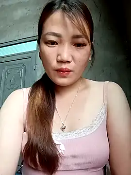 Snapshot of Nunaa2x chatting on 29, 4, 2026 Nunaa2x online show from 29, 4, 2026