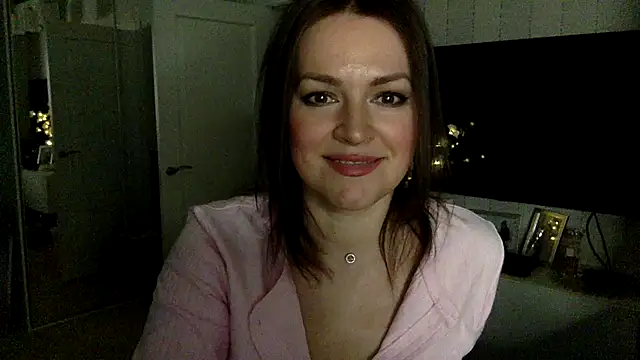 Snapshot of Ivoryne chatting on 7, 3, 2026 Ivoryne online show from 7, 3, 2026