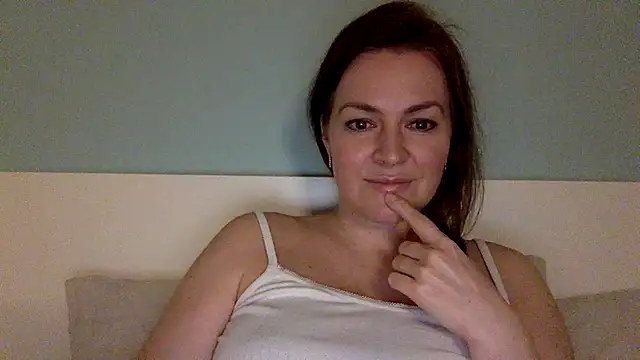 Snapshot of Ivoryne chatting on 11, 4, 2026 Ivoryne online show from 11, 4, 2026