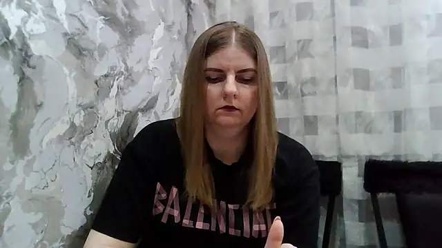 DarkRose0104 online show from 1, 4, 2026