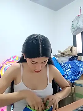 Snapshot of honeyhotgirl19 chatting on 20, 2, 2026 honeyhotgirl19 online show from 20, 2, 2026