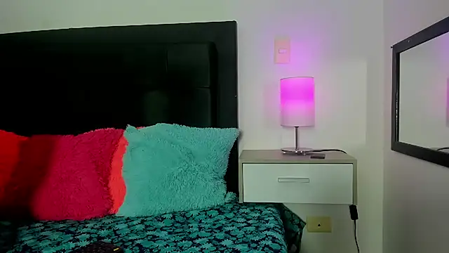 Snapshot of Natalye_23 chatting on 2, 4, 2026 Natalye 23 online show from 2, 4, 2026