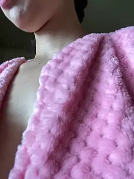 Snapshot of Shayla--broos chatting on 17, 2, 2026 Shayla--broos online show from 17, 2, 2026