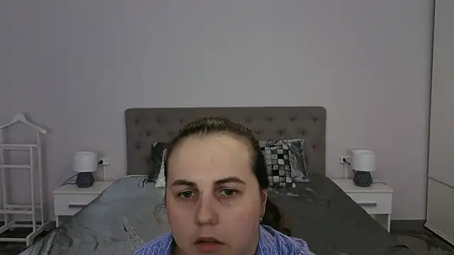Snapshot of MikaFoxy chatting on 8, 4, 2026 MikaFoxy online show from 8, 4, 2026