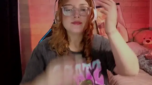 Snapshot of Mia_Franklyn chatting on 12, 4, 2026 Mia Franklyn online show from 12, 4, 2026