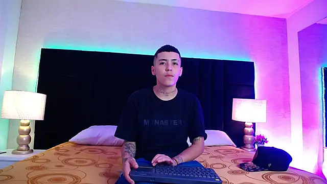 Raven Cox online show from 13, 1, 2026