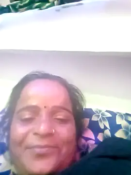 Snapshot of kiiuu_sexe chatting on 13, 3, 2026 kiiuu sexe online show from 13, 3, 2026