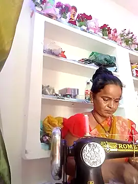 Snapshot of kiiuu_sexe chatting on 19, 3, 2026 kiiuu sexe online show from 19, 3, 2026