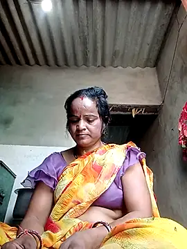 Snapshot of kiiuu_sexe chatting on 2, 4, 2026 kiiuu sexe online show from 2, 4, 2026