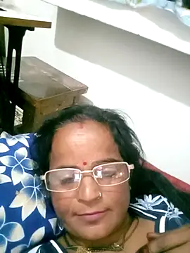 Snapshot of kiiuu_sexe chatting on 5, 4, 2026 kiiuu sexe online show from 5, 4, 2026