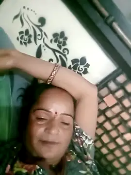 Snapshot of kiiuu_sexe chatting on 12, 4, 2026 kiiuu sexe online show from 12, 4, 2026