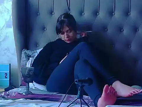 Snapshot of MaddyAllure chatting on 23, 3, 2026 MaddyAllure online show from 23, 3, 2026