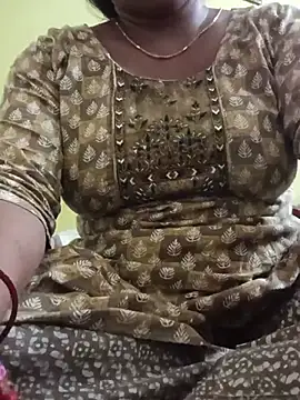 Snapshot of mohini_bhabhi chatting on 24, 6, 2026 mohini bhabhi online show from 24, 6, 2026