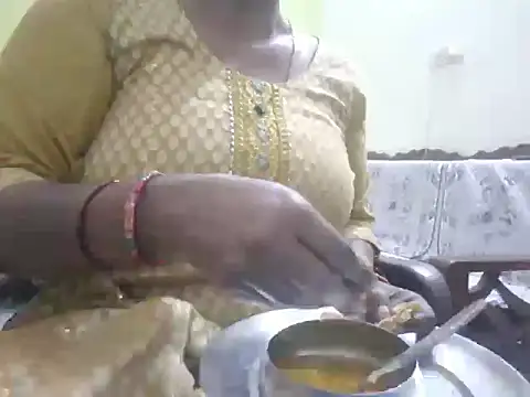 Snapshot of mohini_bhabhi chatting on 25, 6, 2026 mohini bhabhi online show from 25, 6, 2026