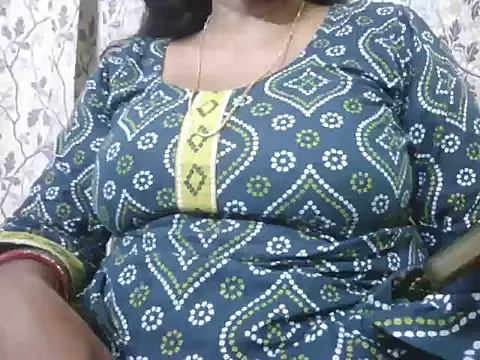 Snapshot of mohini_bhabhi chatting on 20, 7, 2026 mohini bhabhi online show from 20, 7, 2026