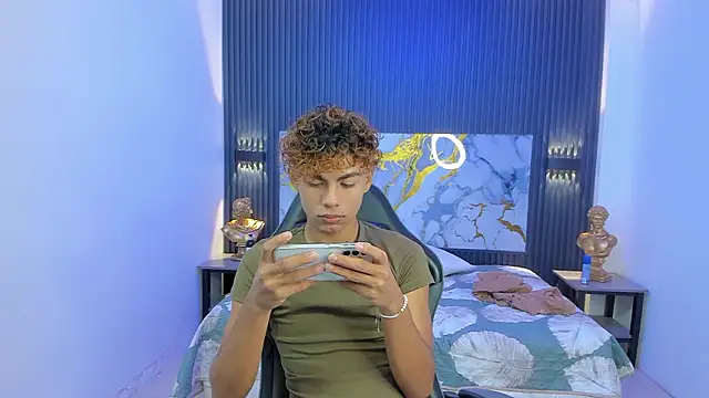 Snapshot of Anyelo_Twink chatting on 21, 3, 2026 Anyelo Twink online show from 21, 3, 2026