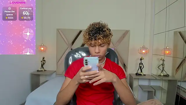 Snapshot of Anyelo_Twink chatting on 28, 3, 2026 Anyelo Twink online show from 28, 3, 2026