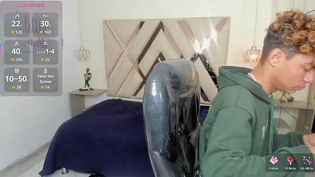 Snapshot of Anyelo_Twink chatting on 8, 4, 2026 Anyelo Twink online show from 8, 4, 2026