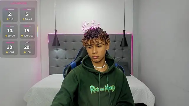 Snapshot of Anyelo_Twink chatting on 11, 4, 2026 Anyelo Twink online show from 11, 4, 2026